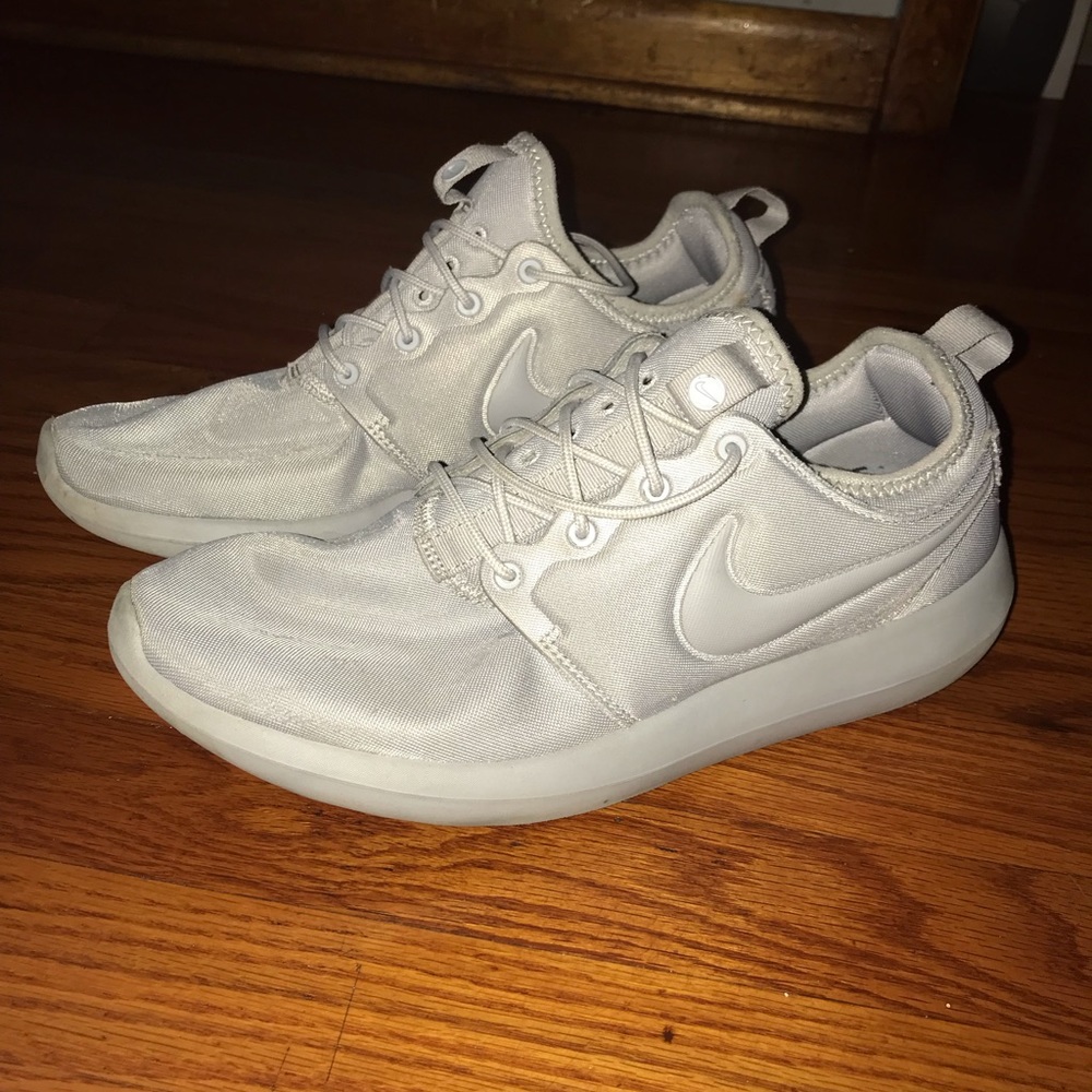 Nike Roshe Two Wolf Grey Size 10 Like New